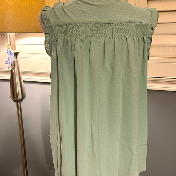 Fancy sleeveless mint green XL light weight summer ruffle top - Picture 5 of 6
